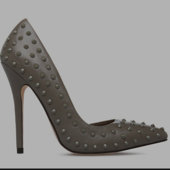 Izabella Rue New Heels - Picture 6 of 7